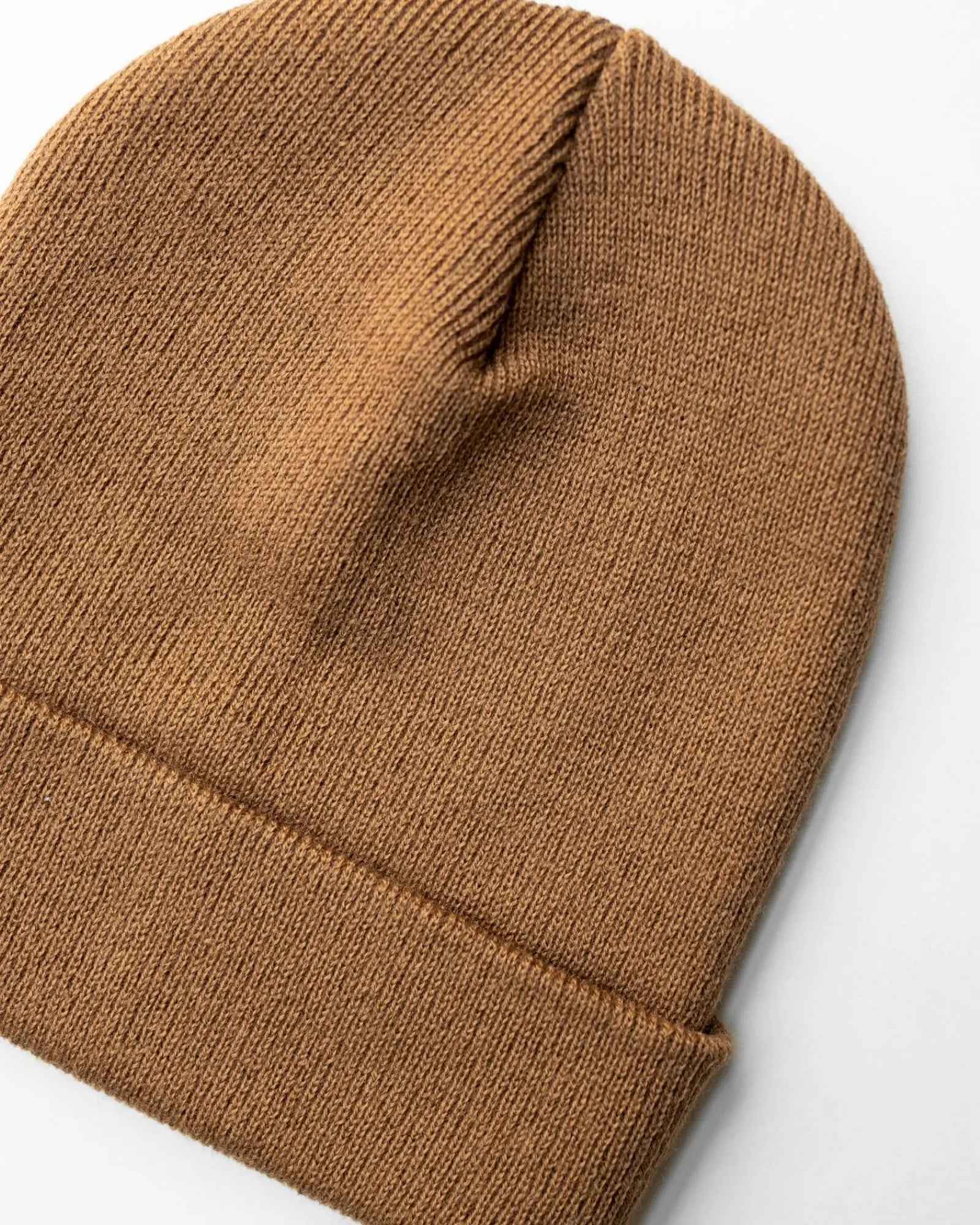 CS104 HAAKWEAR Traditional Silent Cuffed Beanie, Camel Brown.
