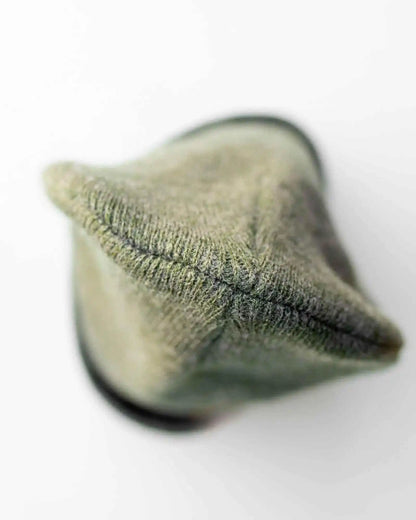 Forest green knit beanie cuff edge detail with ribbing
